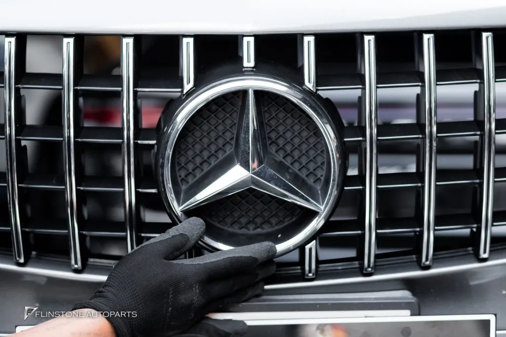 Mercedes Benz Gla กระจัง