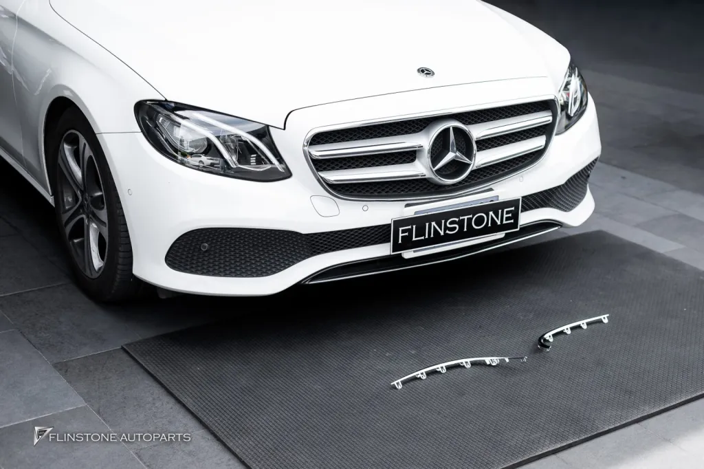 Mercedes Benz W213 คิ้วโครเมี่ยม
