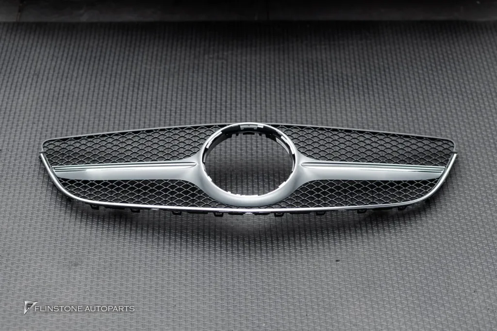 Mercedes Benz W207 กระจังแท้