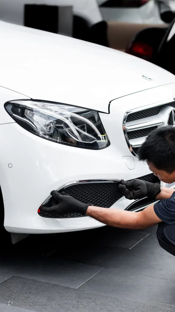 Mercedes Benz W213 คิ้วโครเมี่ยม