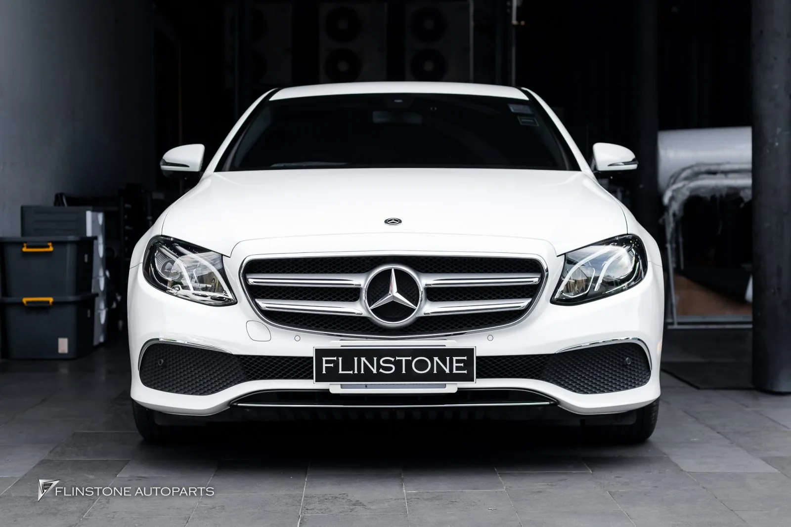 Mercedes Benz W213 คิ้วโครเมี่ยม