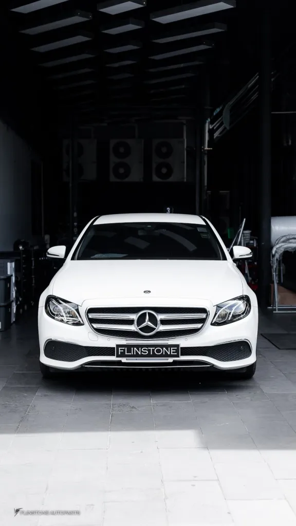 Mercedes Benz W213 คิ้วโครเมี่ยม