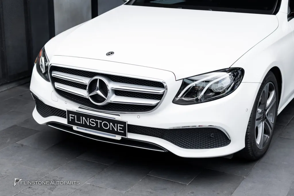 Mercedes Benz W213 คิ้วโครเมี่ยม