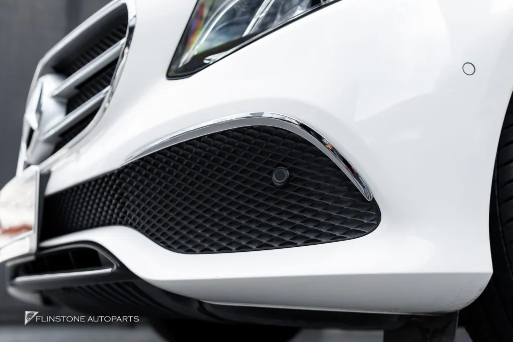 Mercedes Benz W213 คิ้วโครเมี่ยม