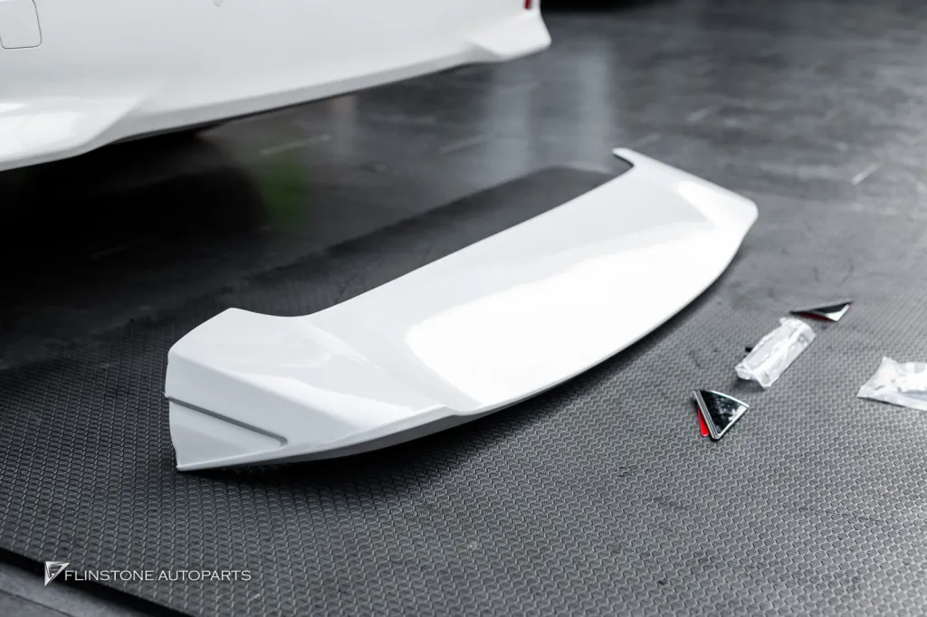 Toyota Alphard สปอยเลอร์