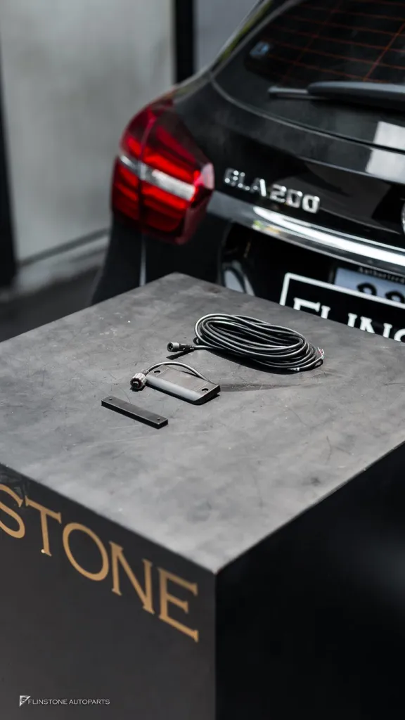 Mercedes Benz Gla Kick Censor