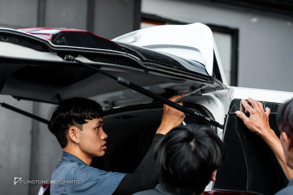 Toyota Alphard สปอยเลอร์