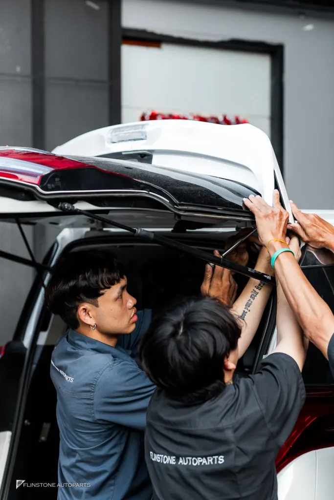 Toyota Alphard สปอยเลอร์