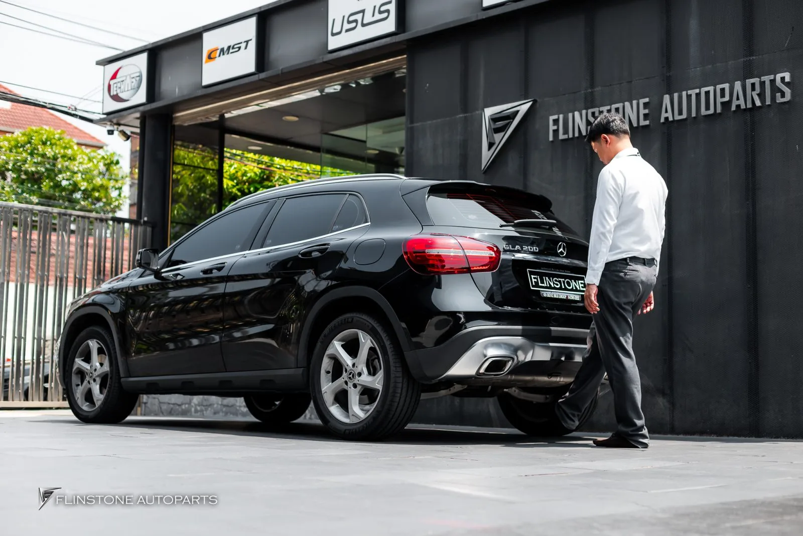 Mercedes Benz Gla Kick Censor