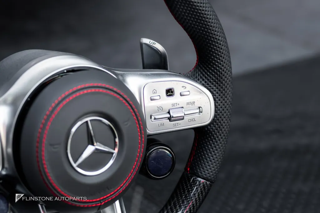 Mercedes Benz C300 Centre Screen Steering Wheel