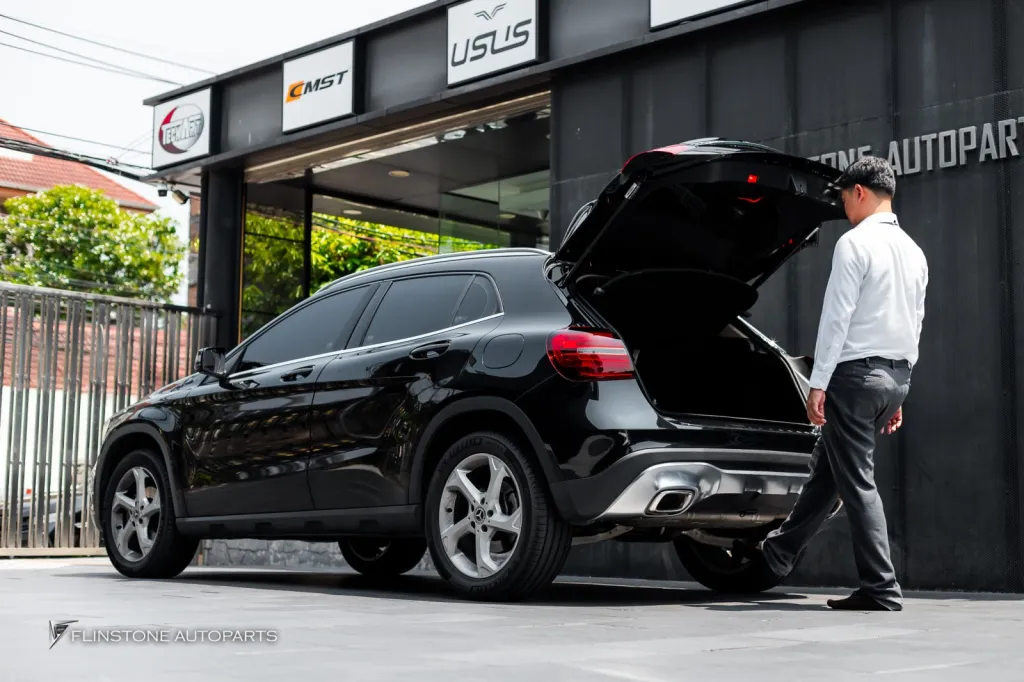 Mercedes Benz Gla Kick Censor