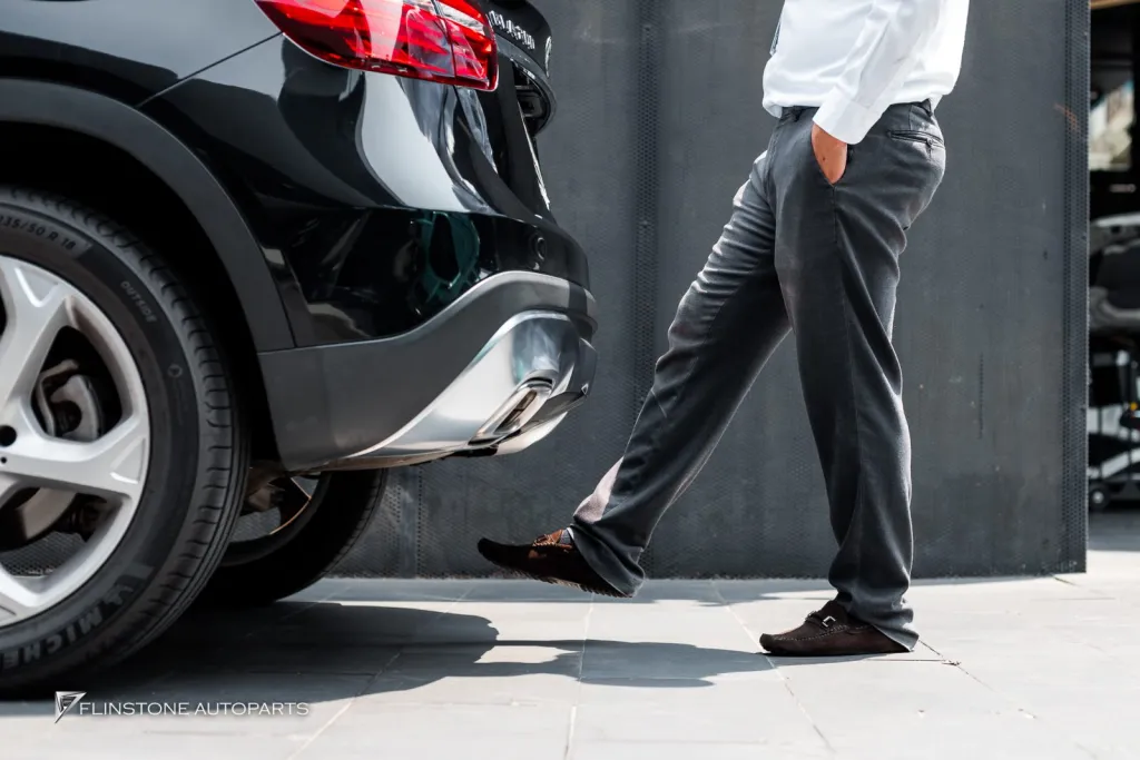 Mercedes Benz Gla Kick Censor