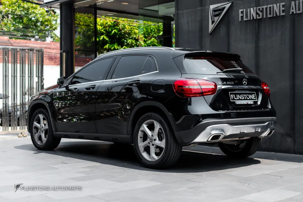 Mercedes Benz Gla Kick Censor