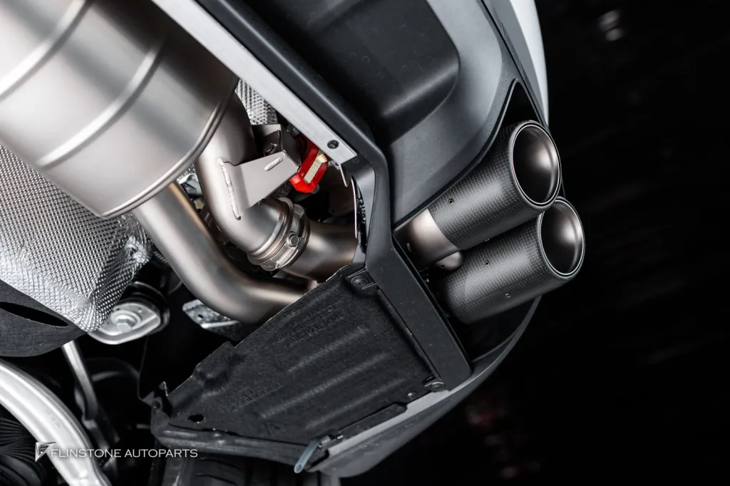 Porsche Cayenne 排气管 Akrapovic