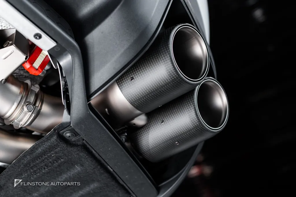 Porsche Cayenne 排气管 Akrapovic