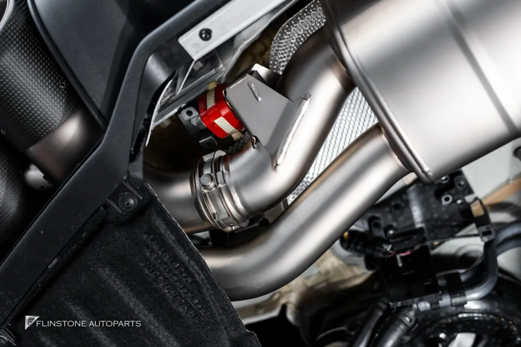 Porsche Cayenne 排气管 Akrapovic