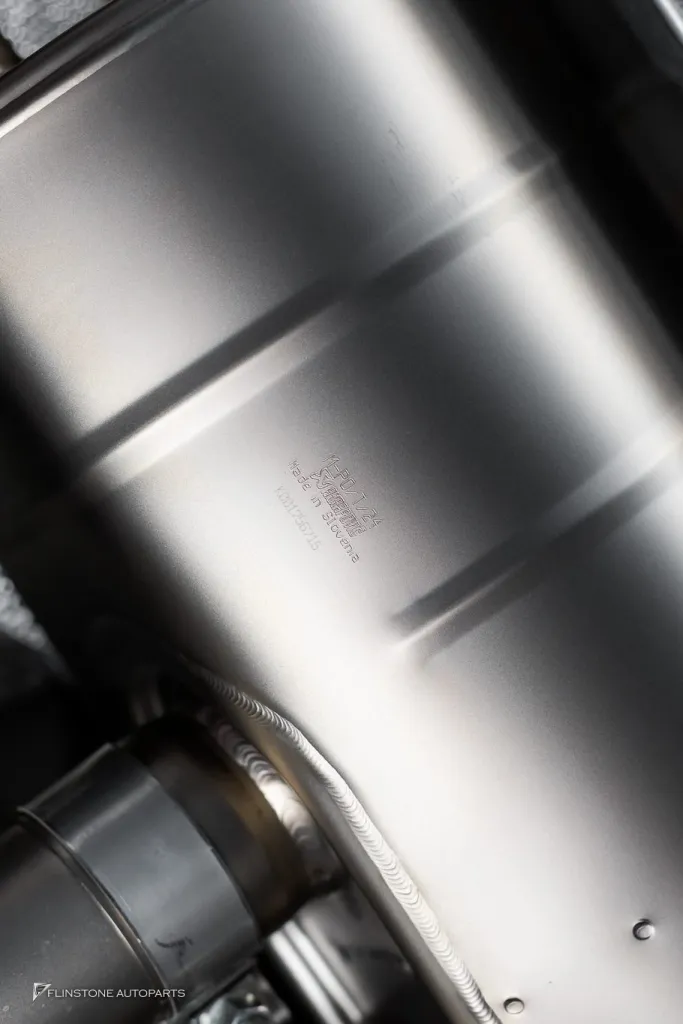 Porsche Cayenne 排气管 Akrapovic