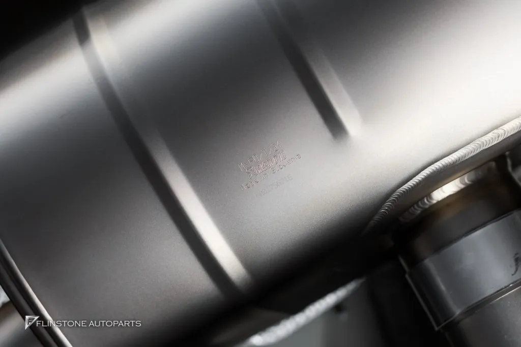 Porsche Cayenne 排气管 Akrapovic