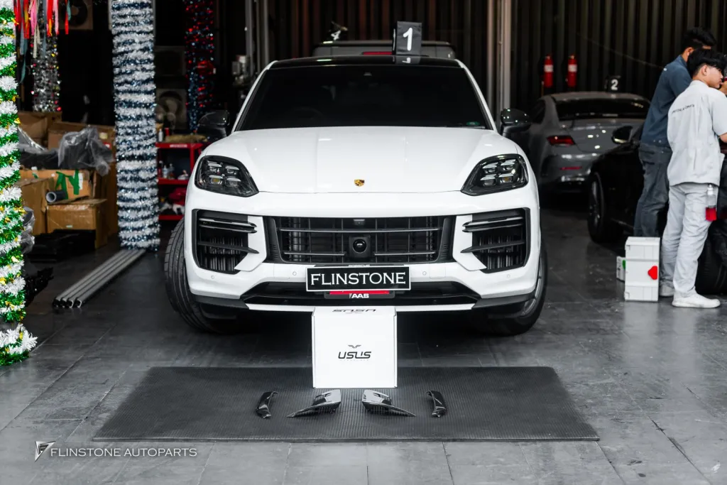 Porsche Cayenne 碳纤维前通风口