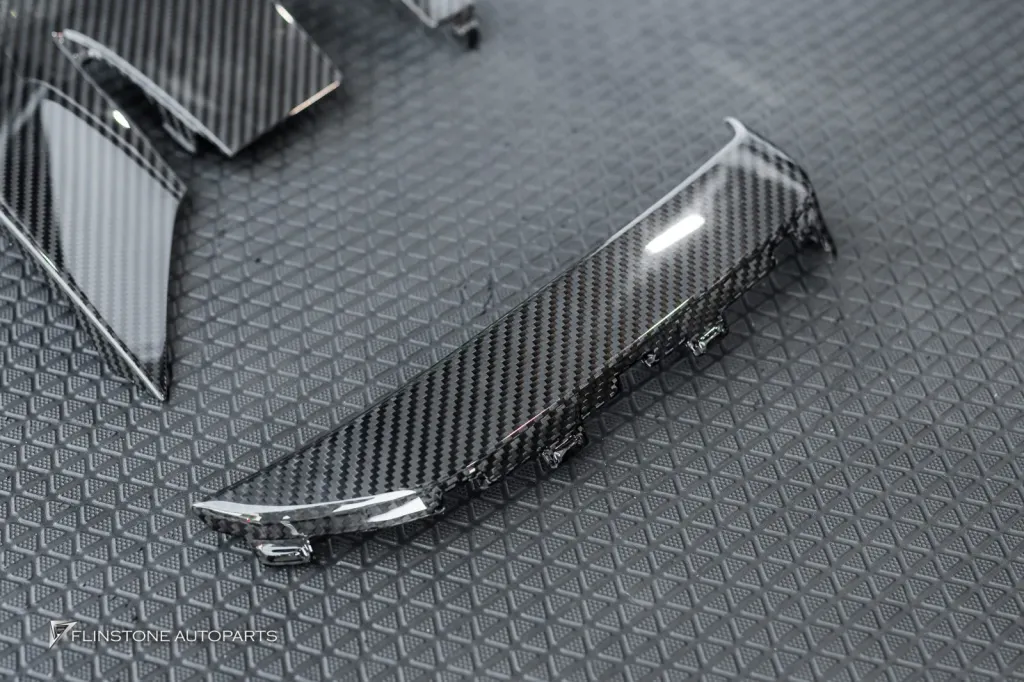 Porsche Cayenne 碳纤维前通风口