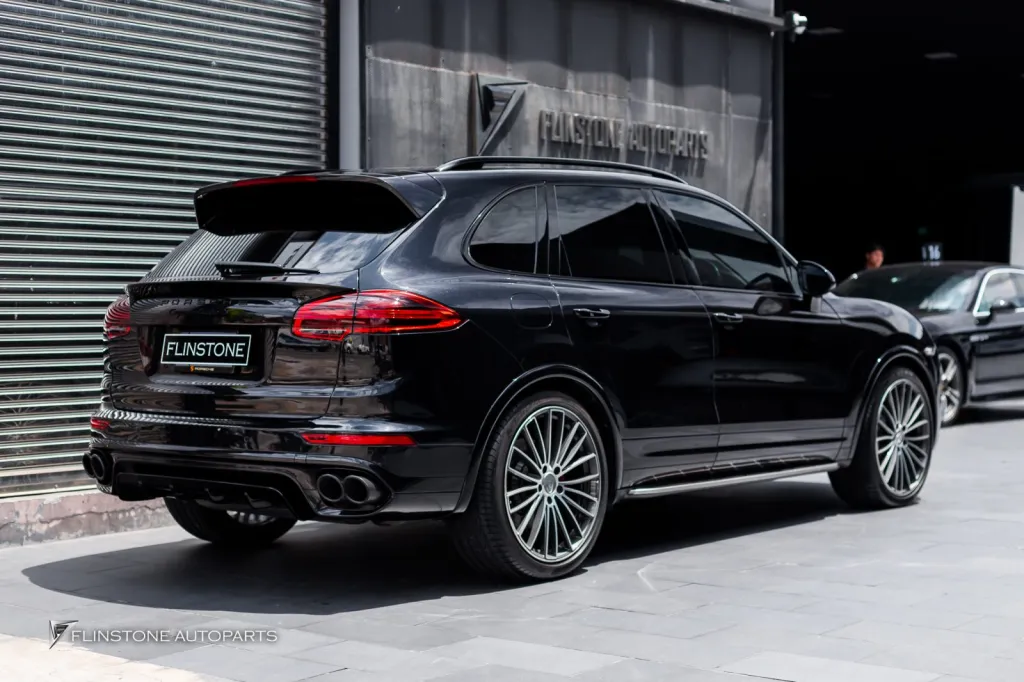 Porsche Cayenne สปอยเลอร์ (รูปรวม)