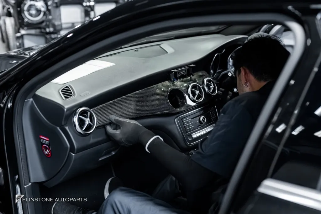 Mercedes Benz A45 碳纤维中控台
