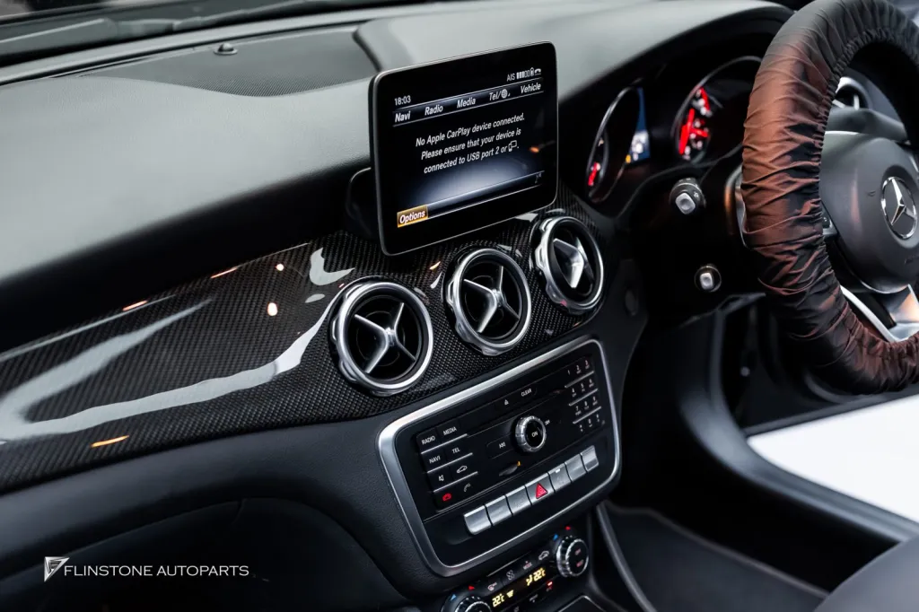 Mercedes Benz A45 碳纤维中控台