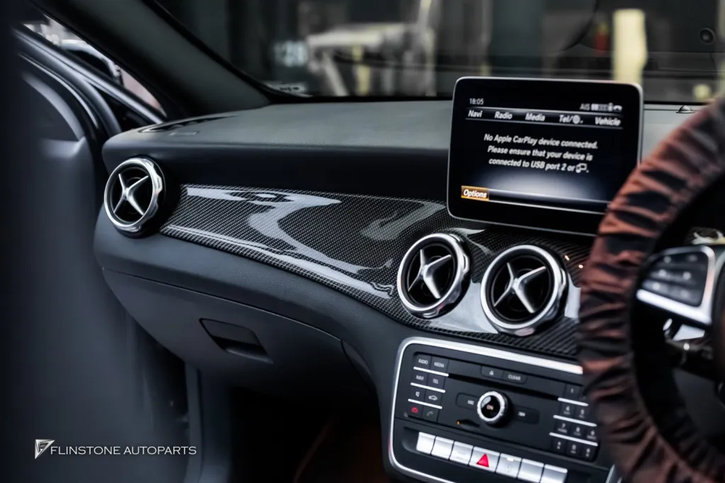 Mercedes Benz A45 碳纤维中控台