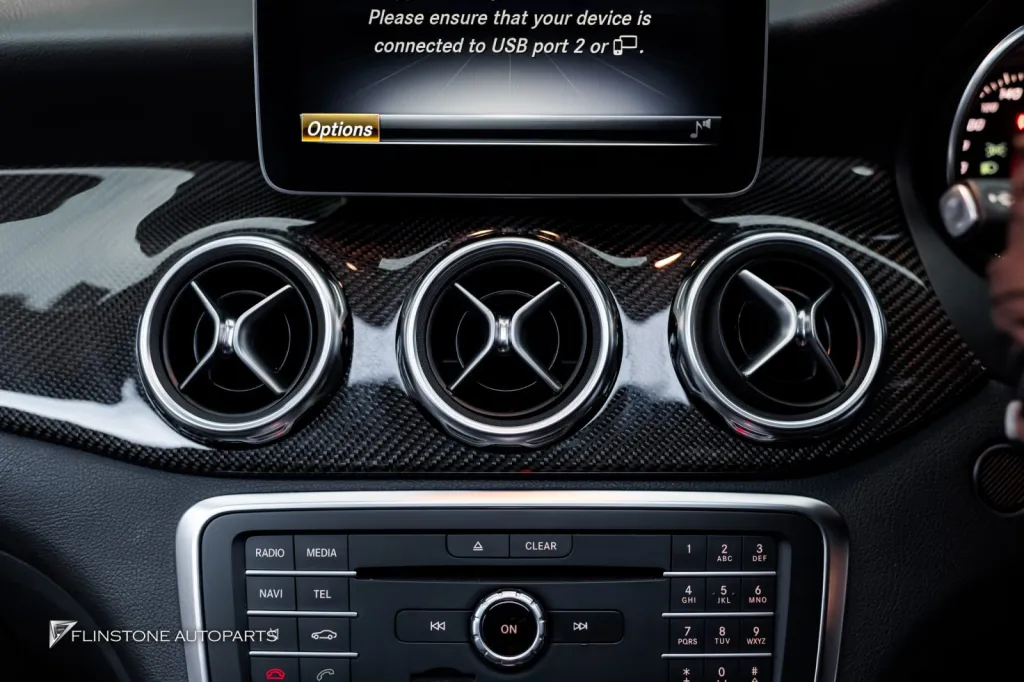 Mercedes Benz A45 碳纤维中控台