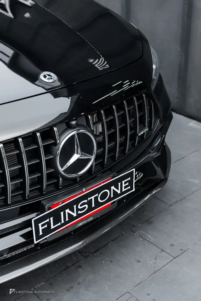Mercedes Benz Gla พาร์ทคาร์บอนรอบคัน