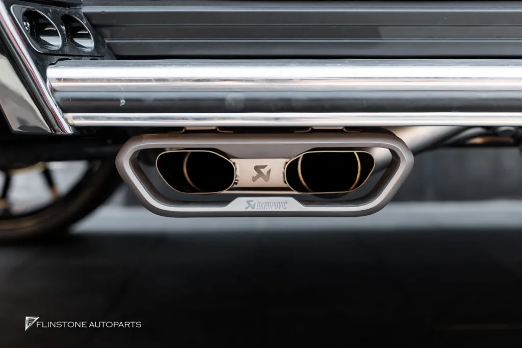 Mercedes Benz Gclass ท่อ Akrapovic