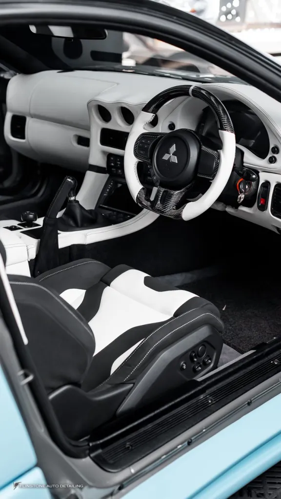 Mitsubishi GTO ภายในขาว — Story ภายใน