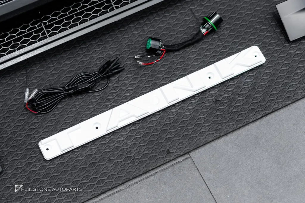 GWM Tank 300 กระจัง LED