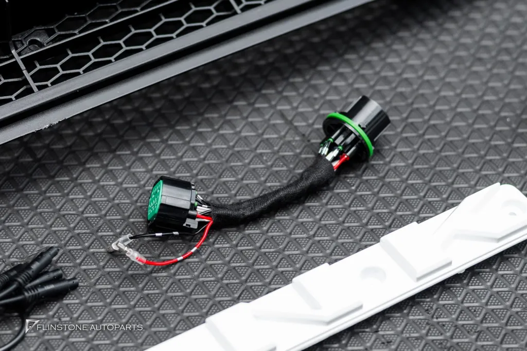 GWM Tank 300 กระจัง LED