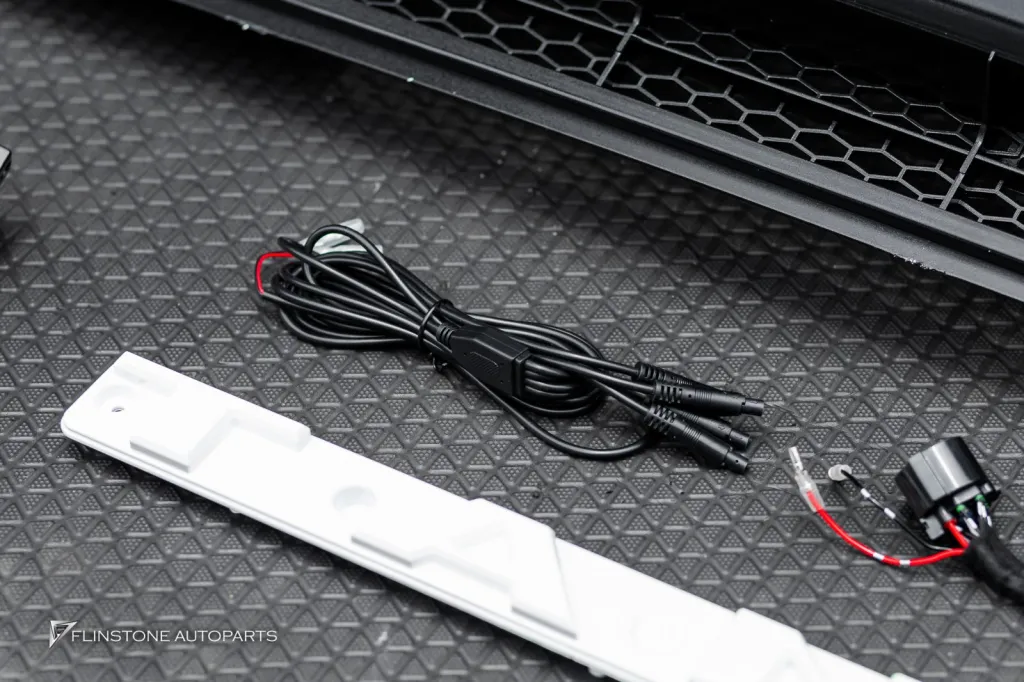 GWM Tank 300 กระจัง LED
