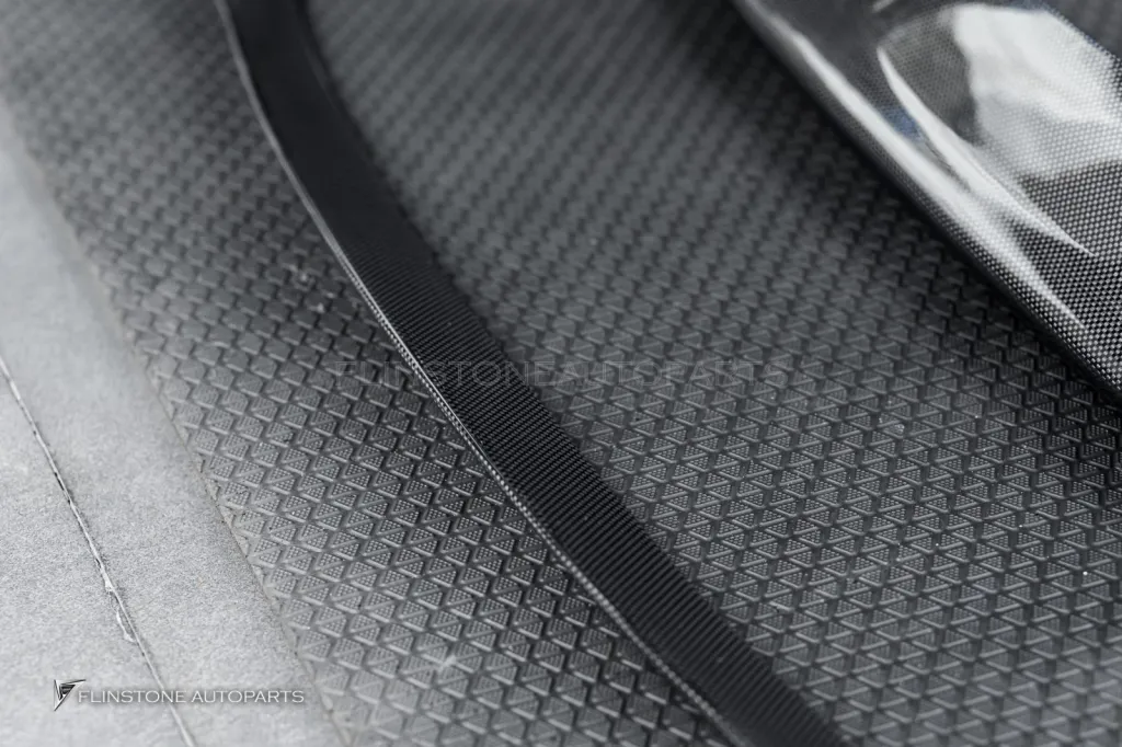 Ferrari 812 พาร์ทคาร์บอนรอบคัน ท่อUsus