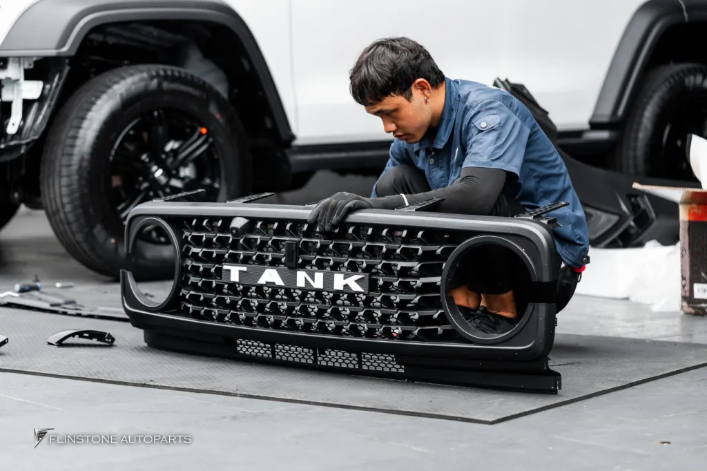 GWM Tank 300 กระจัง LED