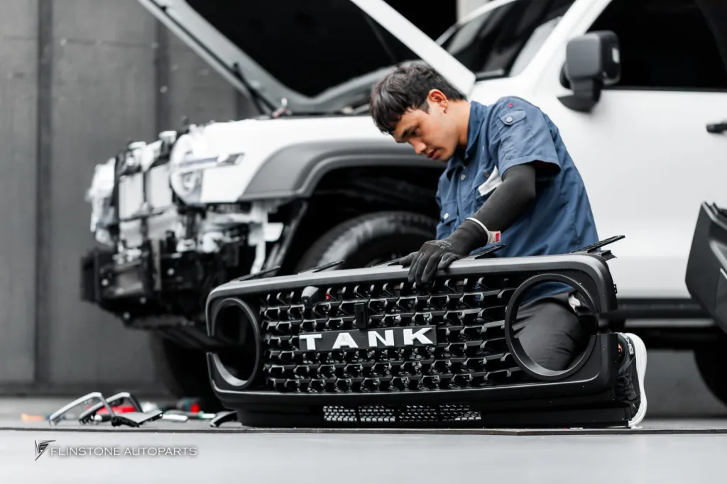 GWM Tank 300 กระจัง LED