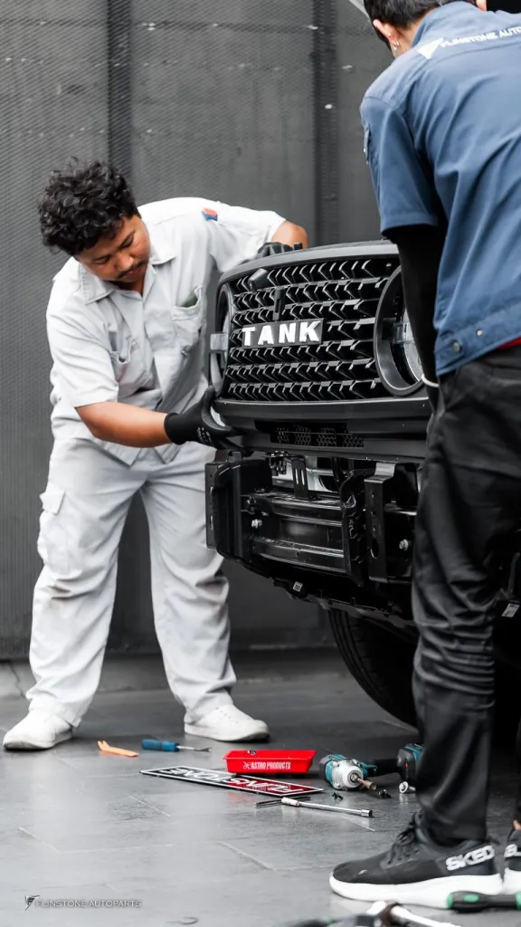 GWM Tank 300 กระจัง LED