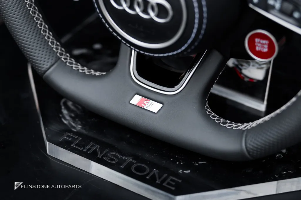 Audi A5 พวงมาลัย