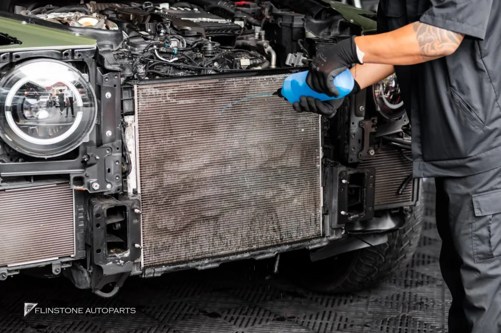 Mercedes Benz Gclass ล้างหม้อน้ำ