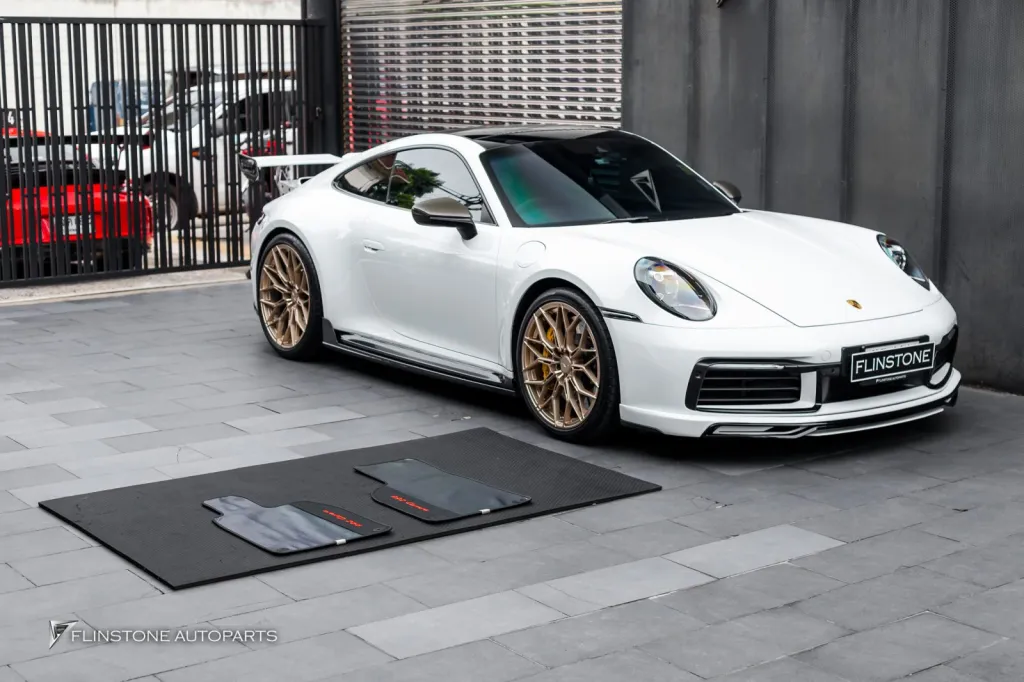 Porsche 992 พรม คาร์บอน