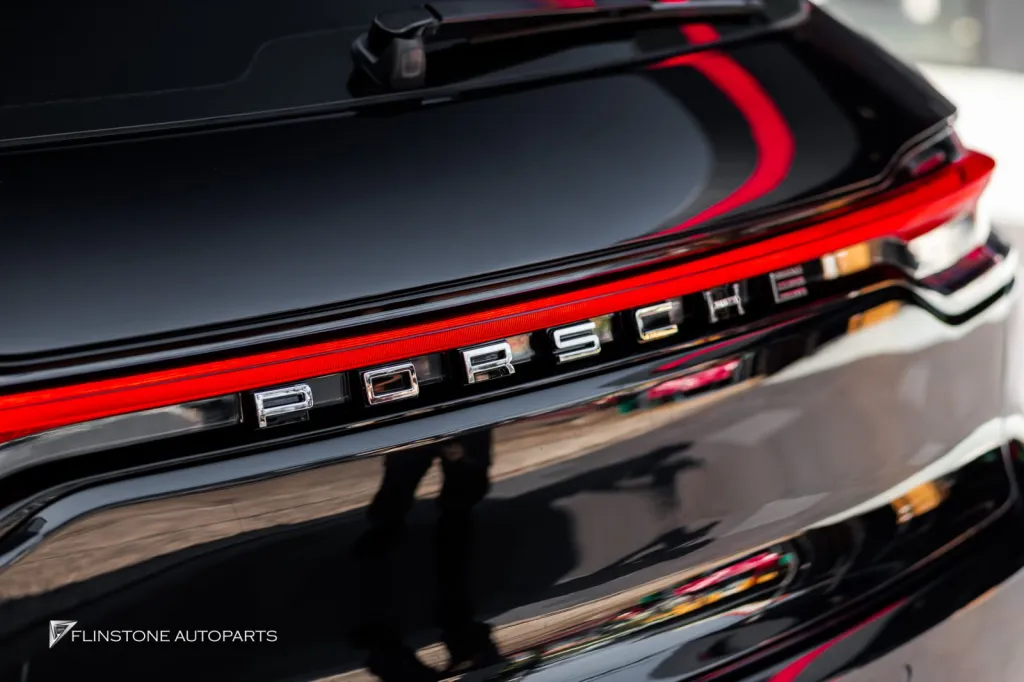 Porsche Macan ฝาท้าย ไฟท้าย