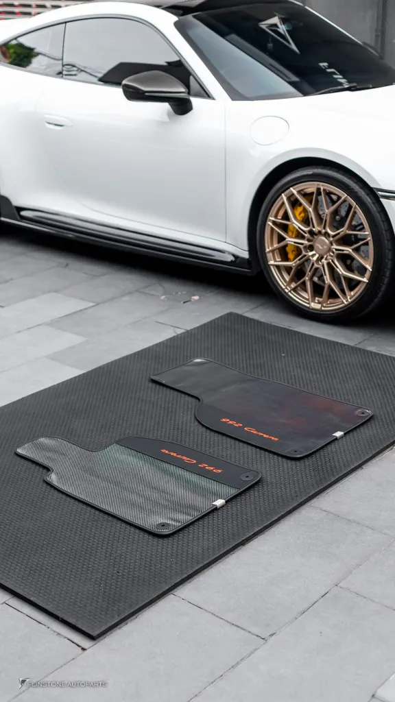 Porsche 992 พรม คาร์บอน