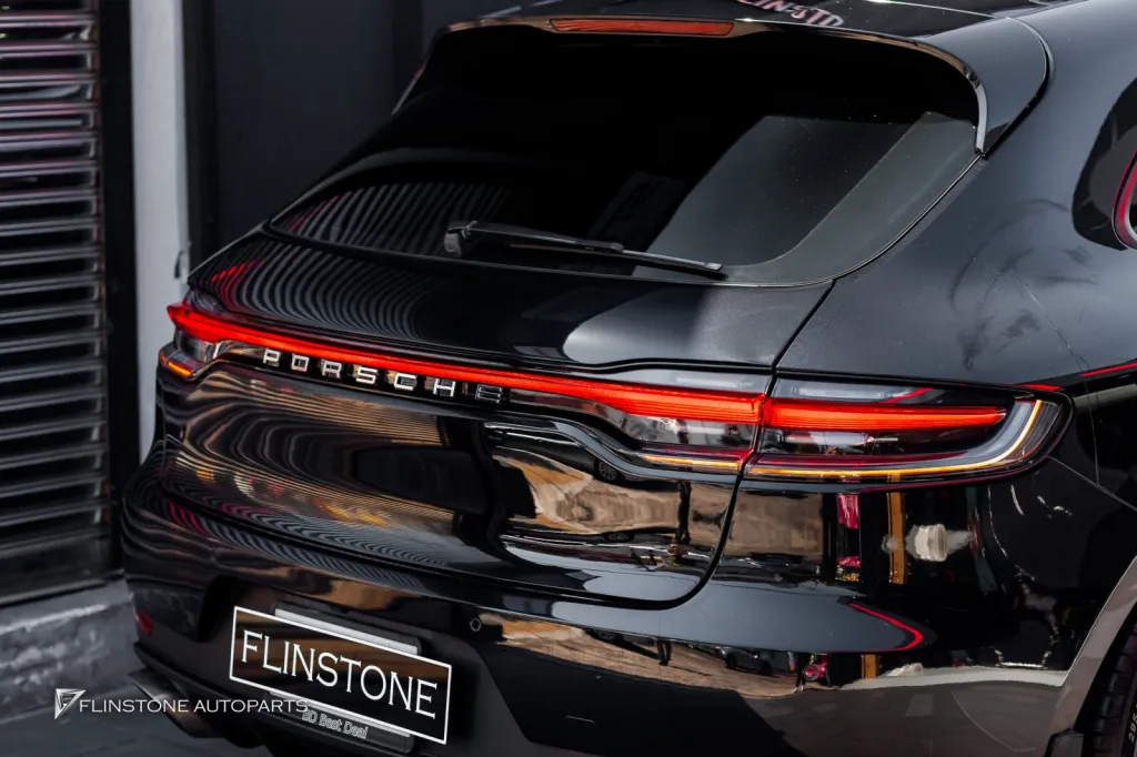 Porsche Macan ฝาท้าย ไฟท้าย
