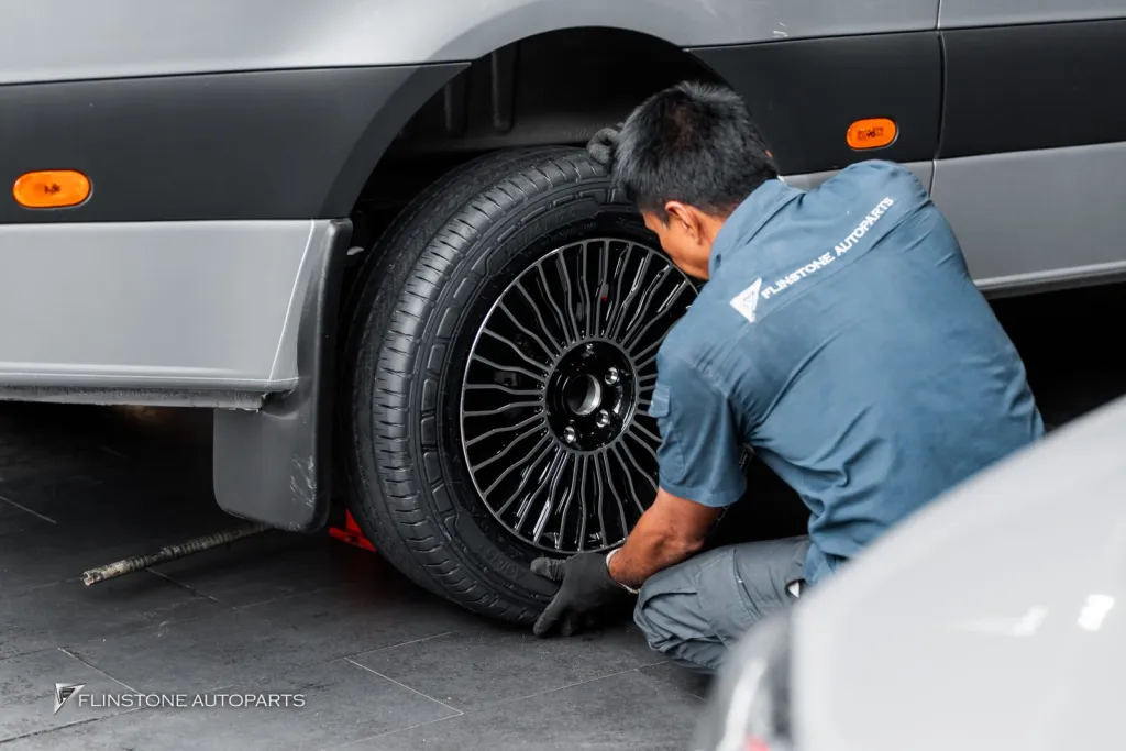 Mercedes Benz Sprinter กันชนหน้า กระจัง ล้อ Usus