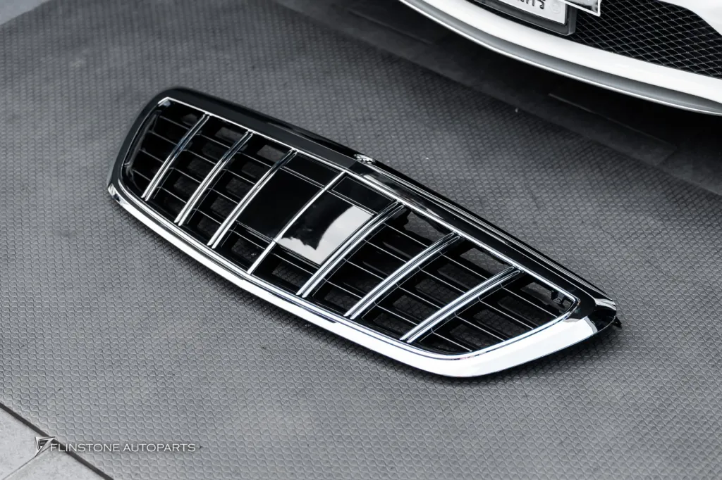 Mercedes Benz W222 กระจัง Maybach