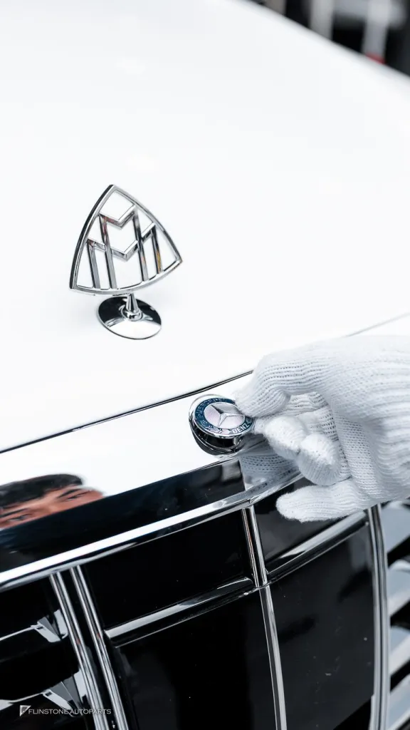 Mercedes Benz W222 กระจัง Maybach