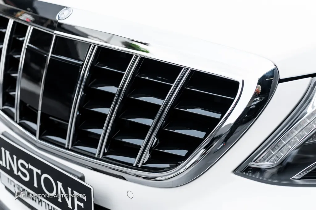 Mercedes Benz W222 กระจัง Maybach