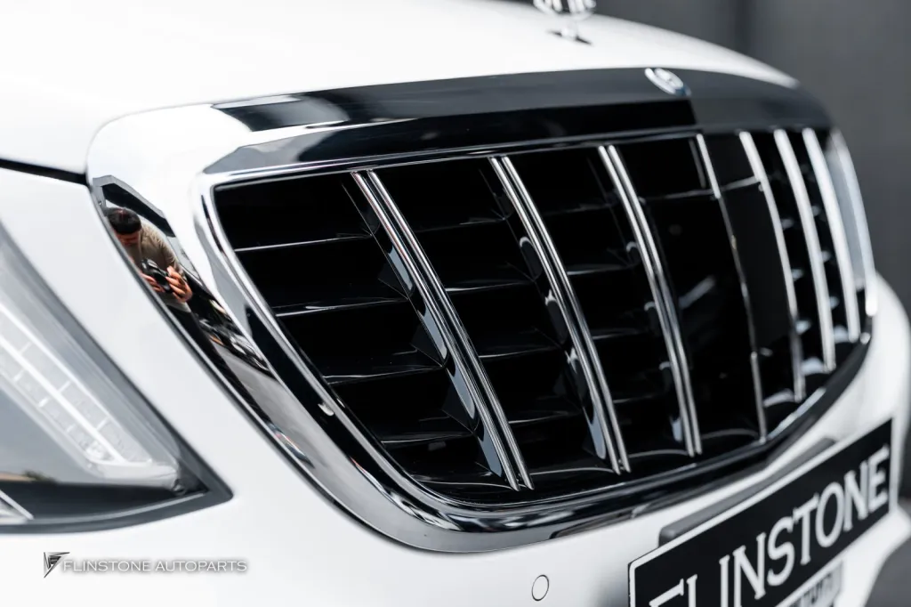 Mercedes Benz W222 กระจัง Maybach